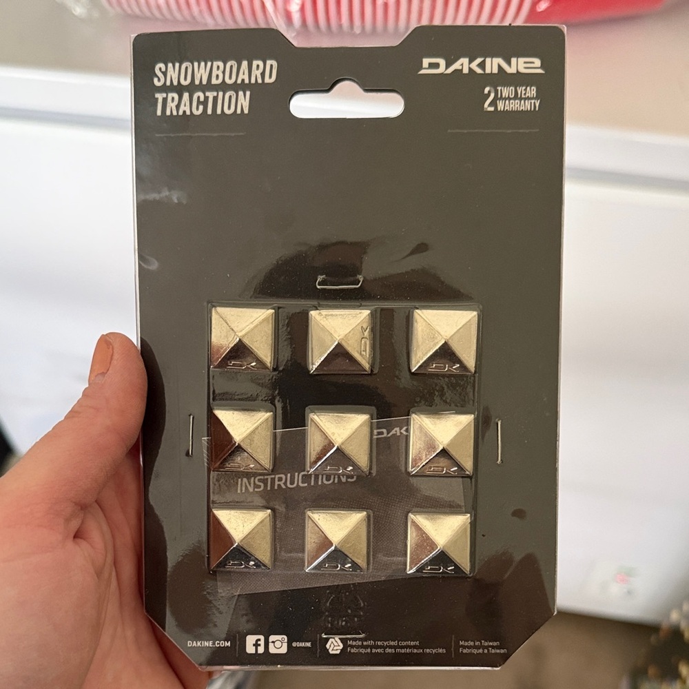 Dakine Snowboard Traction Studs - Silver